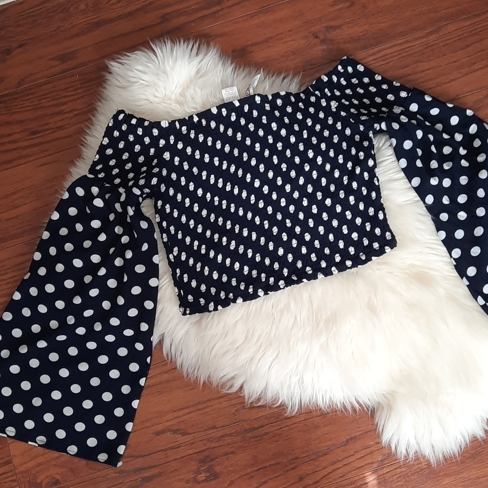 Mimi Chica Cropped Belle Sleeve Blouse - Picture 3 of 3